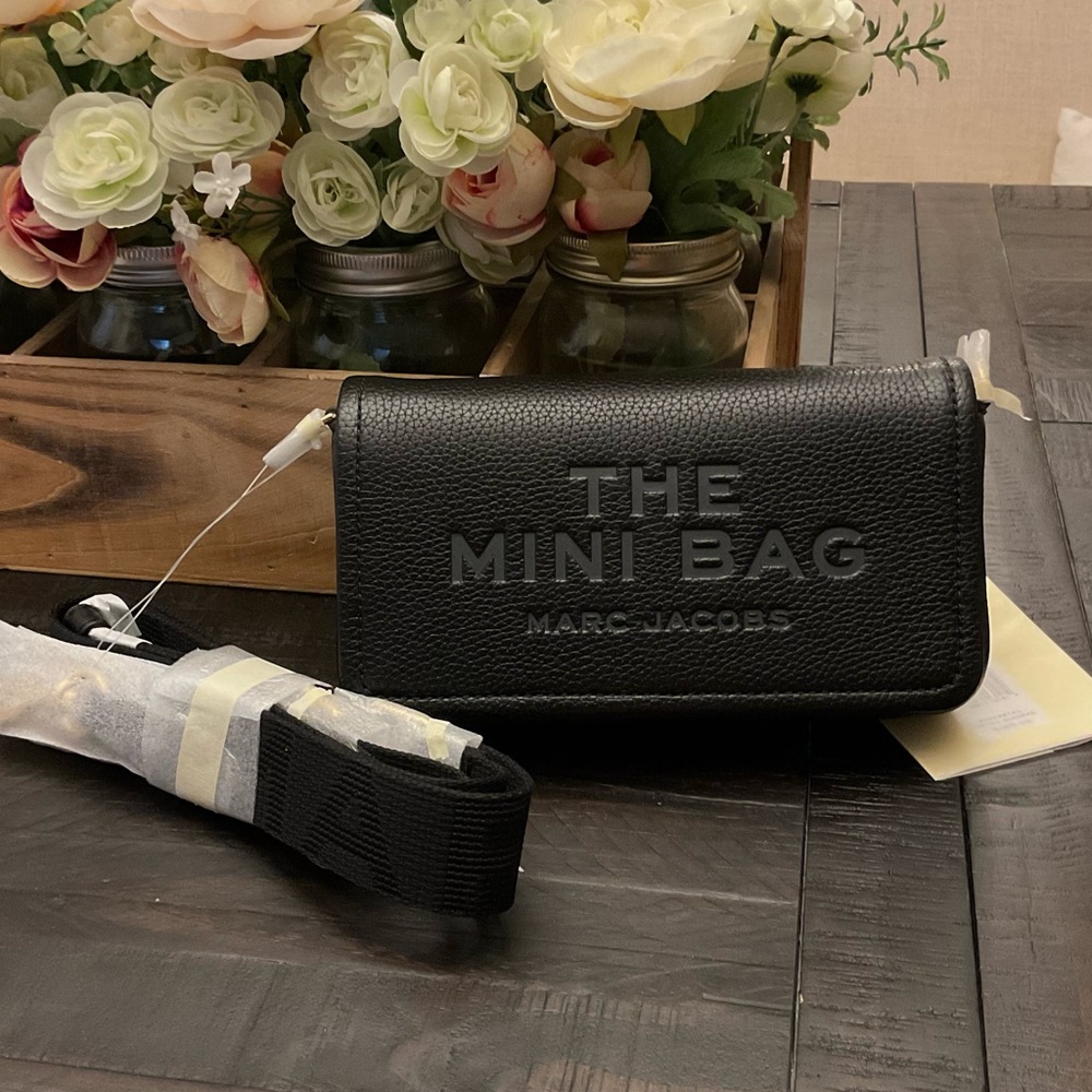 Marc jacobs black leather the mini bag